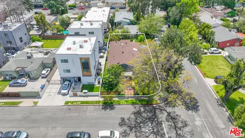 11528 Emelita St, North Hollywood, CA 91601