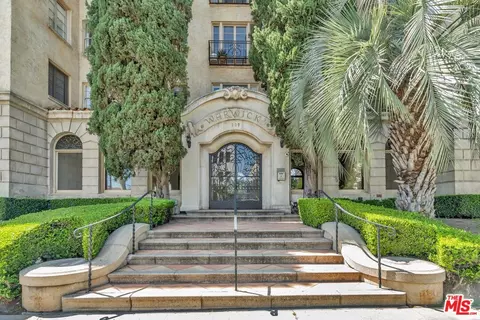 109 N Sycamore Ave #100, Los Angeles, CA 90036