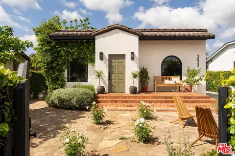 3832 Boyce Ave, Los Angeles, CA 90039