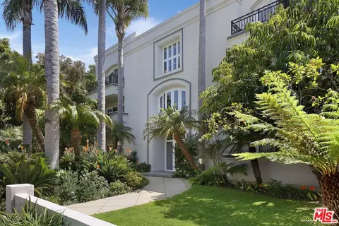 446 San Vicente Blvd #104, Santa Monica, CA 90402