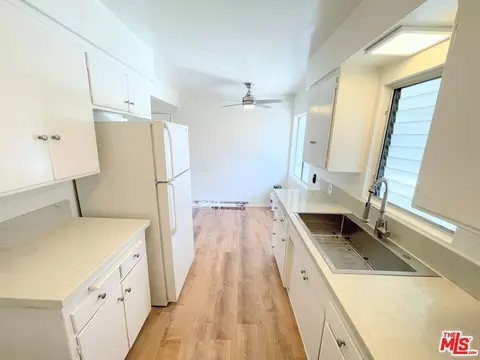 15456 Vanowen St, Van Nuys, CA 91406 photo 10