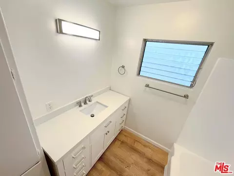 15456 Vanowen St, Van Nuys, CA 91406 photo 6
