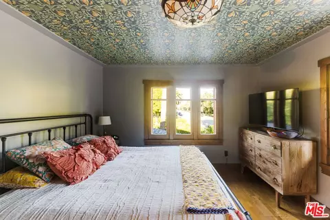Bedroom - 999 N Hill Ave, Pasadena, CA 91104 photo 2 of 5
