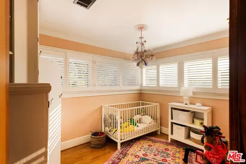 Bedroom - 999 N Hill Ave, Pasadena, CA 91104 photo 3 of 5