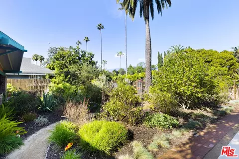 Exterior - 999 N Hill Ave, Pasadena, CA 91104 photo 8 of 13