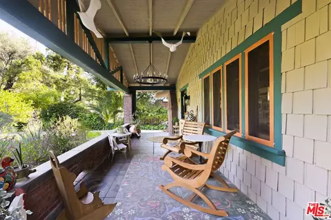 Exterior - 999 N Hill Ave, Pasadena, CA 91104 photo 3 of 13