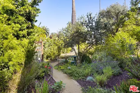 Exterior - 999 N Hill Ave, Pasadena, CA 91104 photo 7 of 13