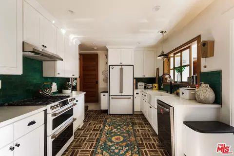 Kitchen - 999 N Hill Ave, Pasadena, CA 91104 photo 1 of 3