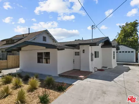 436 W 52nd St, Los Angeles, CA 90037