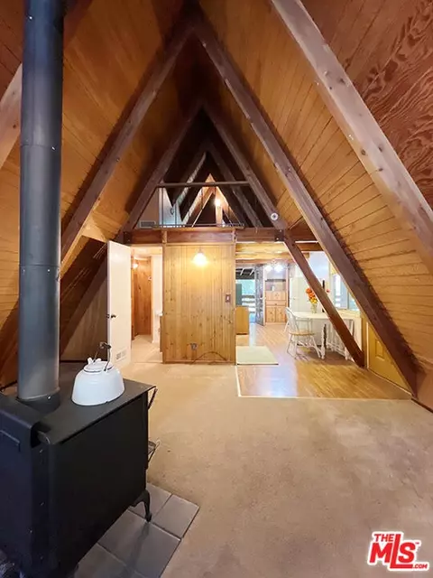 Entry Way - 620 Pyramid Dr, Crestline, CA 92325 photo 1 of 2