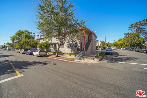 2003 W 11th St, Los Angeles, CA 90006