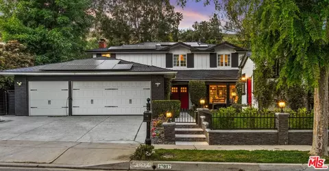 27017 Esward Dr, Calabasas, CA 91301