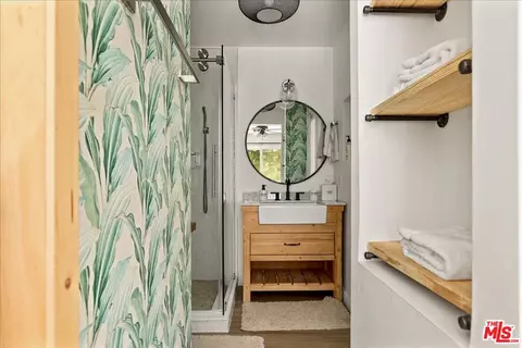 Bath - 27975 St Bernard Ln, Lake Arrowhead, CA 92352 photo 1 of 4