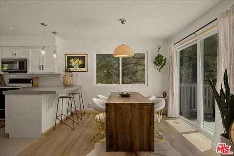 Dining - 27975 St Bernard Ln, Lake Arrowhead, CA 92352 photo 1 of 2