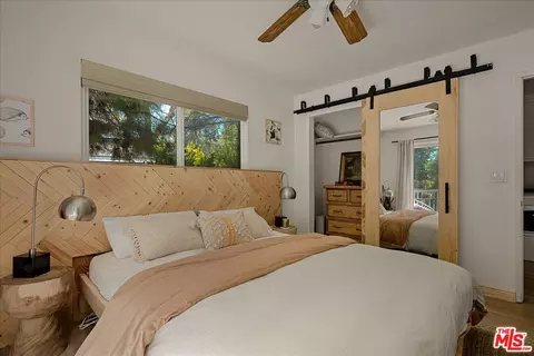 Bedroom - 27975 St Bernard Ln, Lake Arrowhead, CA 92352 photo 2 of 10