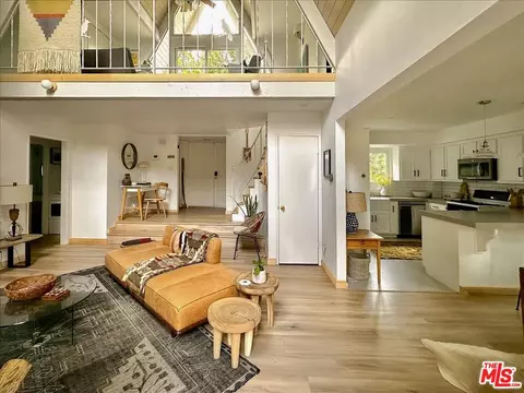 Entry Way - 27975 St Bernard Ln, Lake Arrowhead, CA 92352 photo 2 of 4