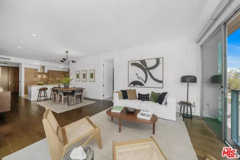 855 N Croft Ave #308, Los Angeles, CA 90069