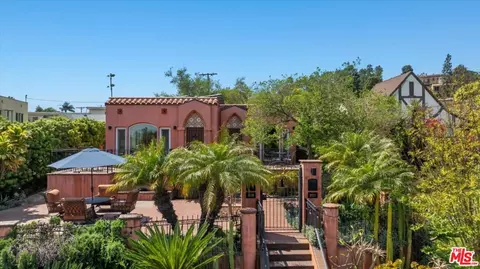 3025 St George St, Los Angeles, CA 90027