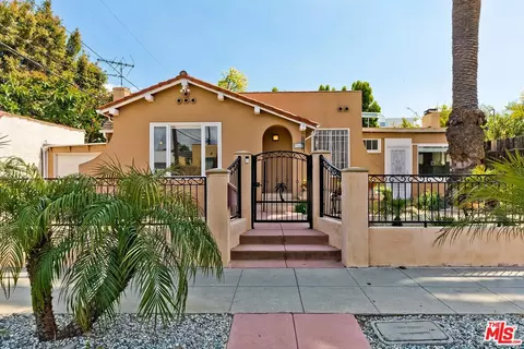 7620 Waring Ave, Los Angeles, CA 90046