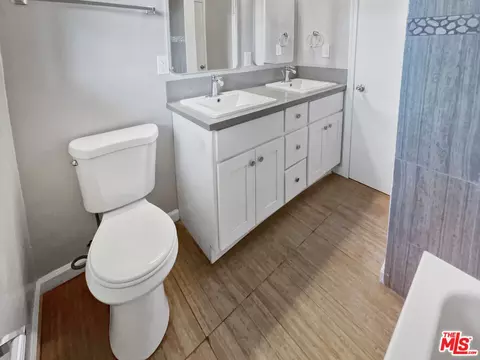 Bath - 3609 E Allington St, Long Beach, CA 90805 photo 6 of 6