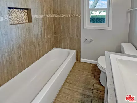 Bath - 3609 E Allington St, Long Beach, CA 90805 photo 5 of 6