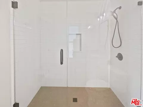 Bath - 5280 E 25th St, Long Beach, CA 90815 photo 2 of 3