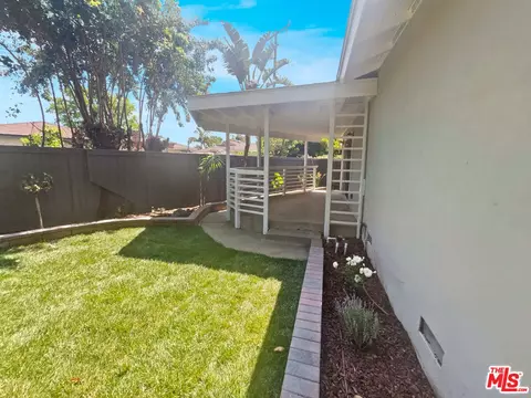 Exterior - 5280 E 25th St, Long Beach, CA 90815 photo 4 of 4