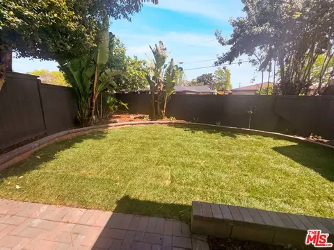 Exterior - 5280 E 25th St, Long Beach, CA 90815 photo 3 of 4