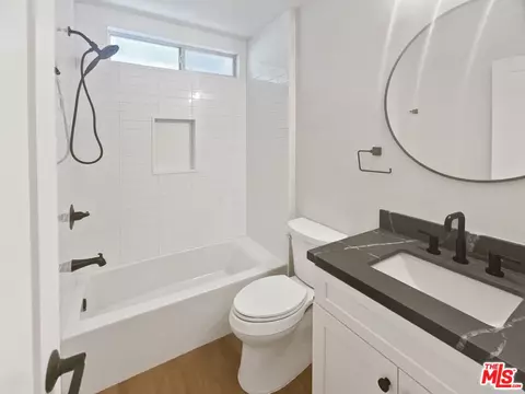 Bath - 5280 E 25th St, Long Beach, CA 90815 photo 1 of 3