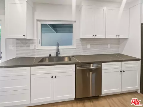 Kitchen - 5280 E 25th St, Long Beach, CA 90815 photo 2 of 3