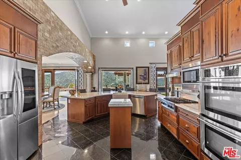 Kitchen - 8290 Overview Ct, Yucaipa, CA 92399 photo 2 of 2