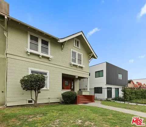 526 W 49th St, Los Angeles, CA 90037