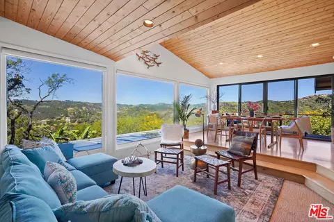 1557 Penny Rd, Topanga, CA 90290