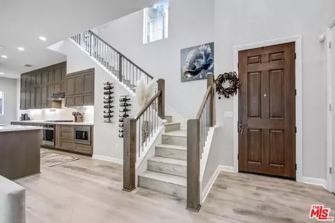 20819 W Acorn Cir, Porter Ranch, CA 91326