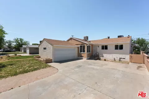 44025 Date Ave, Lancaster, CA 93534 photo 2