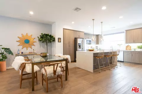 Dining - 13153 Victory Blvd, Van Nuys, CA 91401 photo 2 of 5