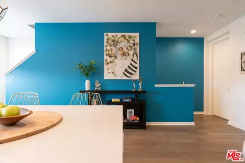 Dining - 13153 Victory Blvd, Van Nuys, CA 91401 photo 4 of 5