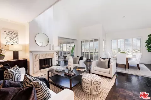 2372 Century Hl, Los Angeles, CA 90067