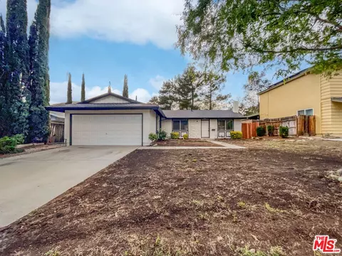 29219 Abelia Rd, Canyon Country, CA 91387