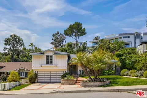 819 Jacon Way, Pacific Palisades, CA 90272