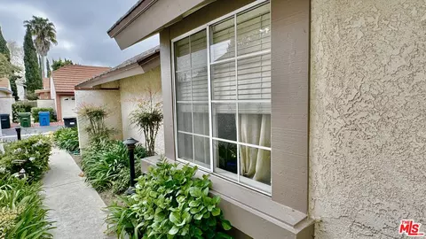 Exterior - 1873 Suntree Ln, Simi Valley, CA 93063 photo 2 of 4