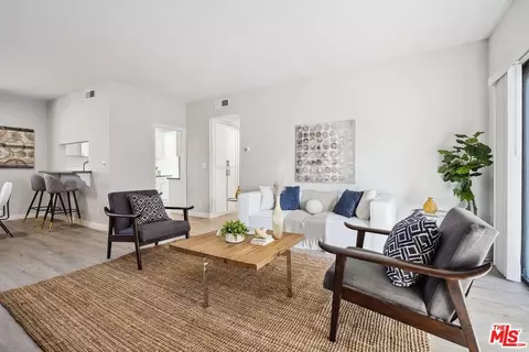 801 S Plymouth Blvd #305, Los Angeles, CA 90005