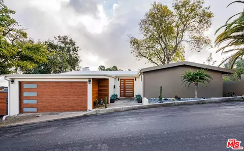 2204 Ridgemont Dr, Los Angeles, CA 90046