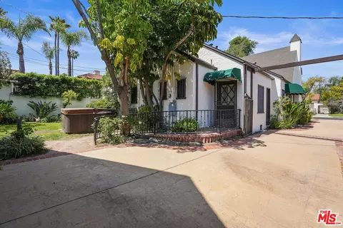 Exterior - 6436 W 5th St, Los Angeles, CA 90048 photo 6 of 16