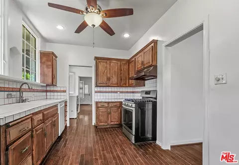 Kitchen - 6436 W 5th St, Los Angeles, CA 90048 photo 3 of 4