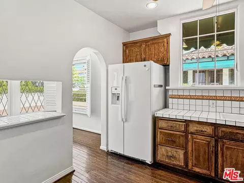 Kitchen - 6436 W 5th St, Los Angeles, CA 90048 photo 1 of 4
