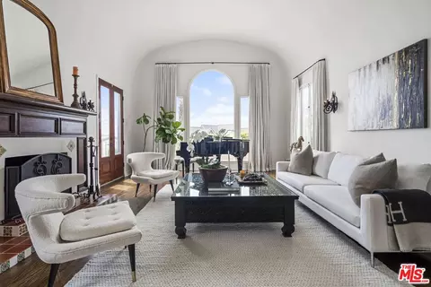 2162 Talmadge St, Los Angeles, CA 90027