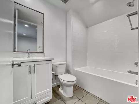 13205 Victory Blvd, Van Nuys, CA 91401 photo 15