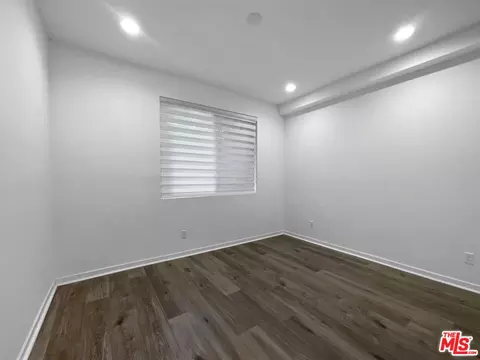 13205 Victory Blvd, Van Nuys, CA 91401 photo 6