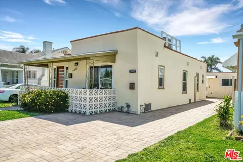 6301 S Harcourt, Los Angeles, CA 90043